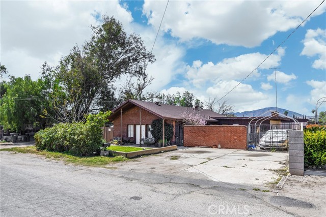 Detail Gallery Image 2 of 6 For 4834 Hedrick Ave, Riverside,  CA 92505 - 3 Beds | 1/1 Baths