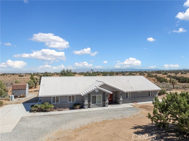 10121 Rochester Rd, Phelan, CA 92371