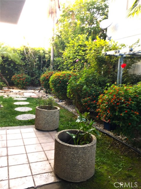 Detail Gallery Image 4 of 28 For 555 W Lemon Ave, Monrovia,  CA 91016 - 4 Beds | 2/1 Baths