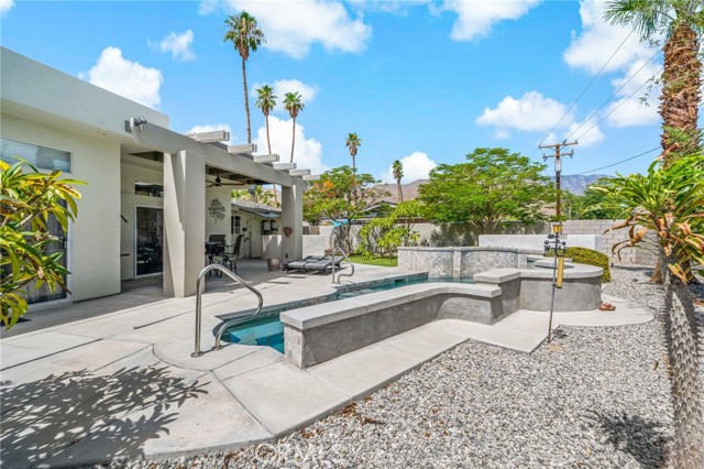 Detail Gallery Image 33 of 47 For 39004 Knoll View Cir, Cathedral City,  CA 92234 - 3 Beds | 3 Baths
