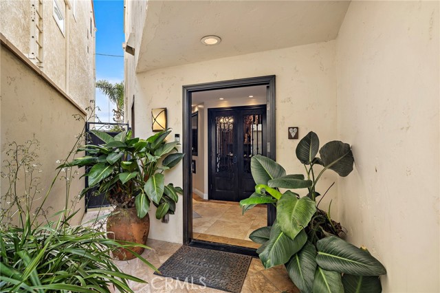 159 Angelo Walk, Long Beach CA: https://media.crmls.org/medias/aaf14ada-671e-4208-acd6-6493f6d3f4c5.jpg