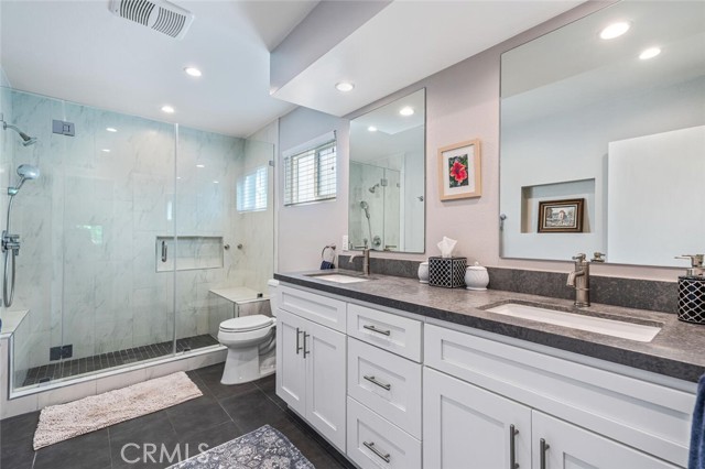 Detail Gallery Image 24 of 30 For 6321 Balcom Ave, Encino,  CA 91316 - 4 Beds | 2/1 Baths