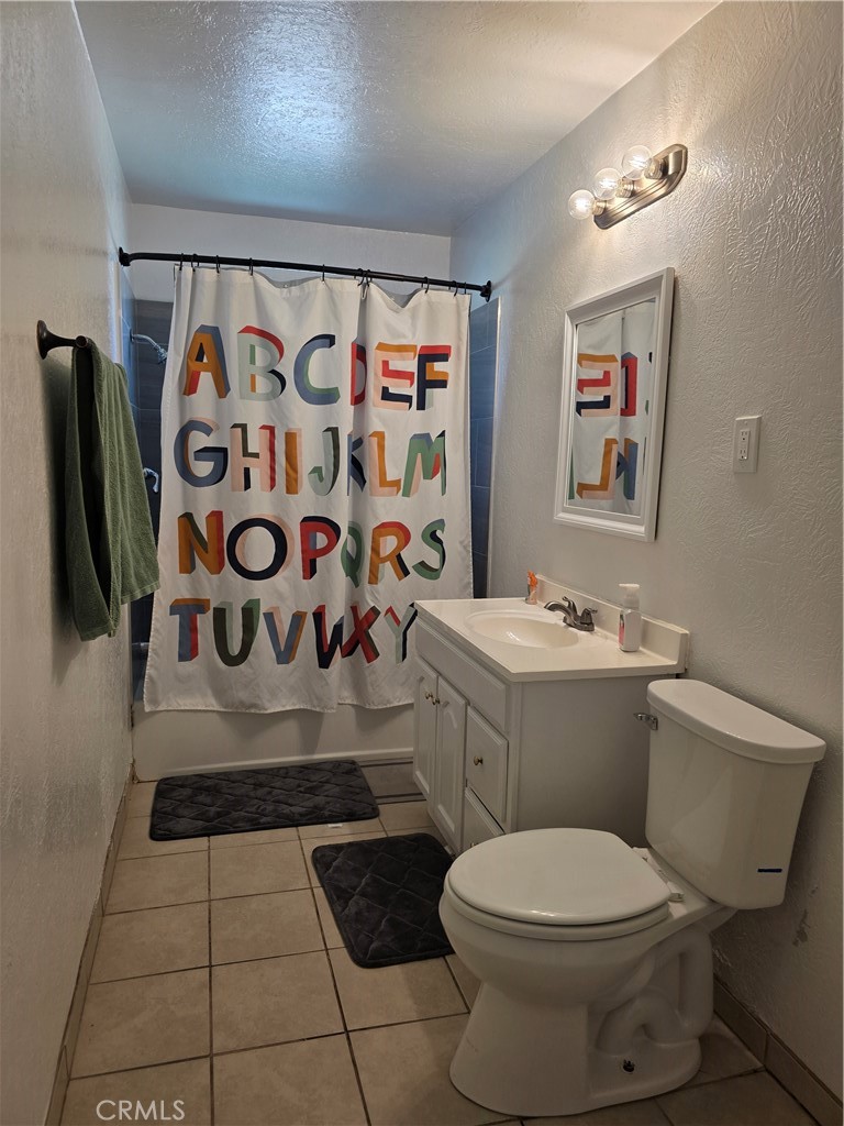 https://media.crmls.org/medias/aaf1f527-930a-4f03-9e92-ae82209747ed.jpg?preset=X-Large