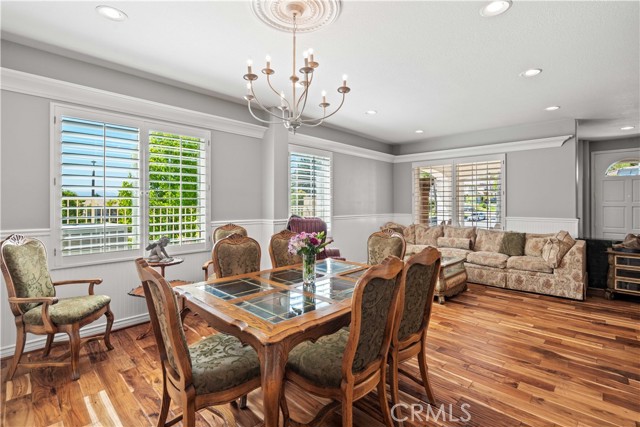 Detail Gallery Image 16 of 75 For 27371 Blueridge Dr, Valencia,  CA 91354 - 6 Beds | 4 Baths