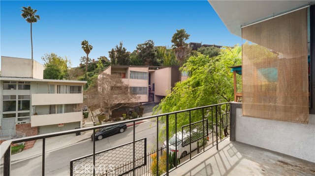 Detail Gallery Image 15 of 17 For 4431 Don Ricardo Dr #20,  Los Angeles,  CA 90008 - 1 Beds | 1 Baths
