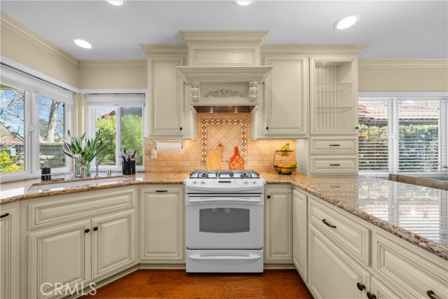 Detail Gallery Image 8 of 17 For 23643 Maricio, Valencia,  CA 91355 - 3 Beds | 2 Baths