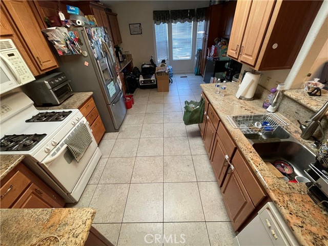 Detail Gallery Image 15 of 28 For 211 S Beach Blvd #72,  Anaheim,  CA 92804 - 3 Beds | 2 Baths