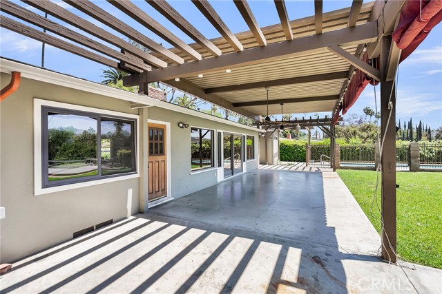 2886 Mcallister Street, Riverside CA: https://media.crmls.org/medias/aaf5b97f-5896-46c9-a113-44489f1d8f53.jpg