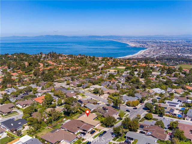 26915 Grayslake Road, Rancho Palos Verdes, California 90275, 4 Bedrooms Bedrooms, ,Residential,Sold,Grayslake,PV24069416