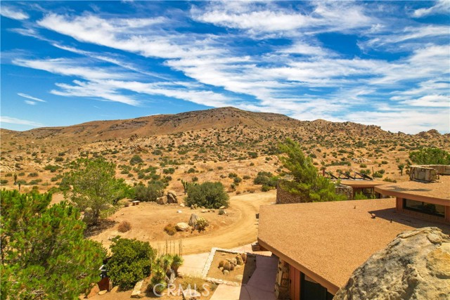 Detail Gallery Image 31 of 75 For 55290 Flying Tigers Rd, Pioneertown,  CA 92268 - 4 Beds | 3 Baths