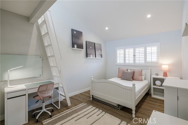 Detail Gallery Image 38 of 51 For 1219 S Catalina Ave, Redondo Beach,  CA 90277 - 4 Beds | 3/1 Baths