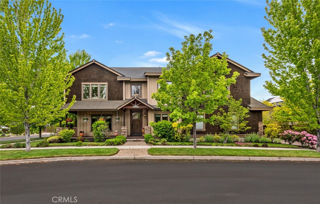 3273 NE Sandalwood Drive