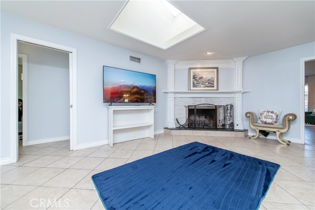 Detail Gallery Image 15 of 26 For 127 W Cliffwood Ave, Anaheim,  CA 92802 - 3 Beds | 2/1 Baths