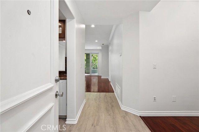 Detail Gallery Image 7 of 40 For 2243 Martin #117,  Irvine,  CA 92612 - 2 Beds | 2 Baths