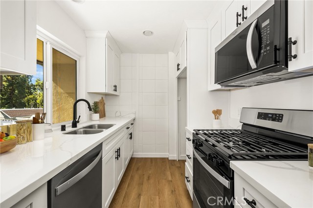 Detail Gallery Image 2 of 25 For 23372 Caminito Andreta #147,  Laguna Hills,  CA 92653 - 2 Beds | 2 Baths