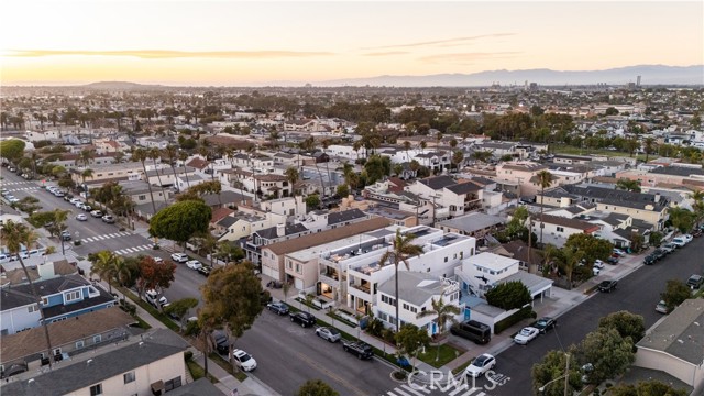 Detail Gallery Image 40 of 50 For 1313 Ocean Ave, Seal Beach,  CA 90740 - 3 Beds | 3/1 Baths