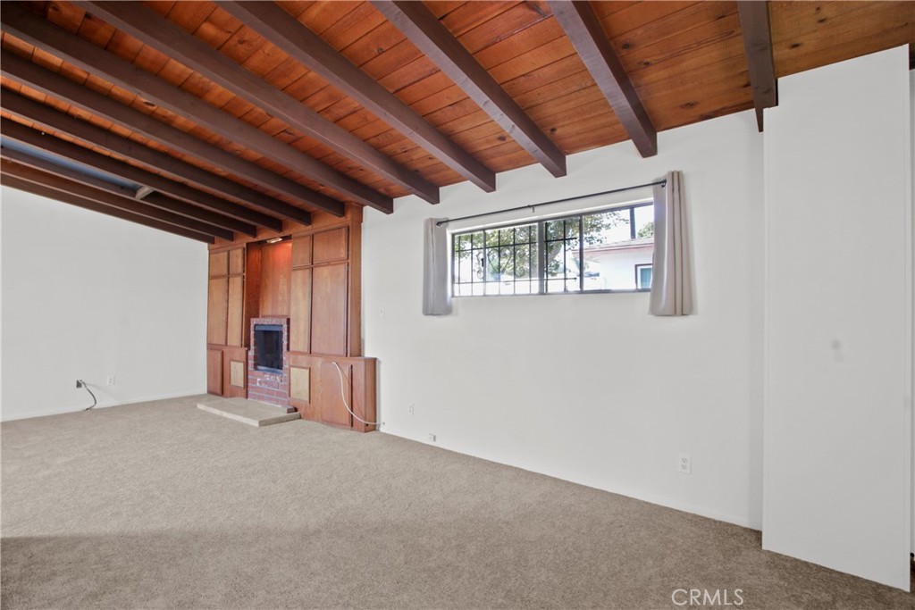 MLS #OC25247885 image #10