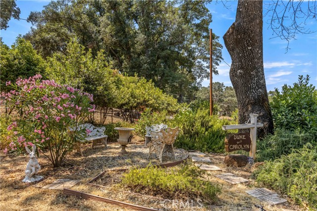1940 Westlake Drive, Kelseyville CA: https://media.crmls.org/medias/aafb456a-ad1a-4f59-97c0-95166a2acbf3.jpg