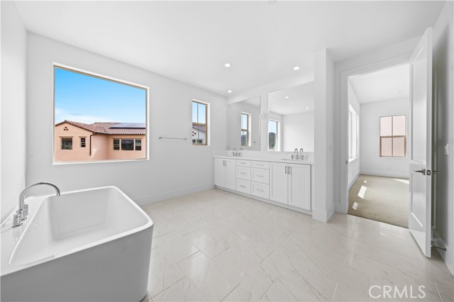 Detail Gallery Image 27 of 63 For 312 Brimwood, Irvine,  CA 92618 - 4 Beds | 3 Baths