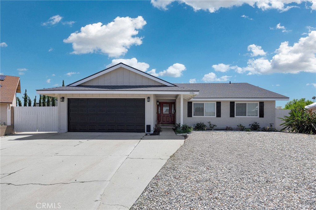 1106 W Bellbrook