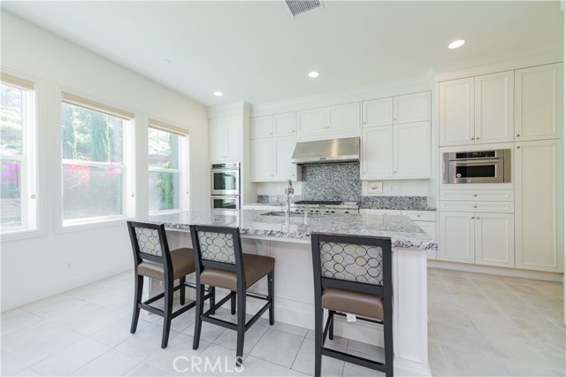 Detail Gallery Image 22 of 53 For 10 Caspian, Lake Forest,  CA 92630 - 5 Beds | 4/1 Baths