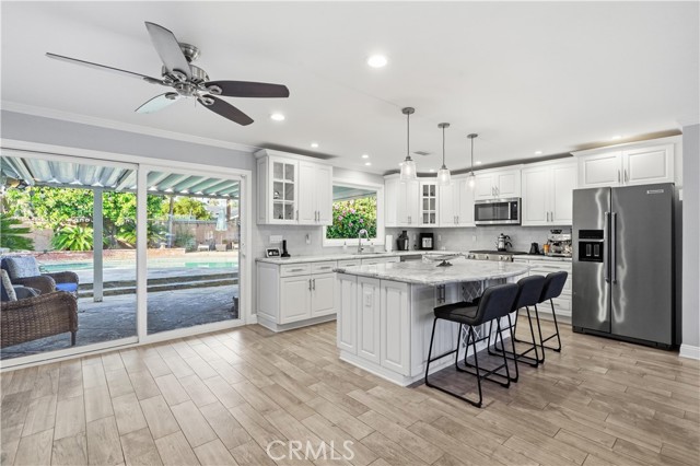 Detail Gallery Image 8 of 30 For 19833 Blythe, Winnetka,  CA 91306 - 3 Beds | 2 Baths