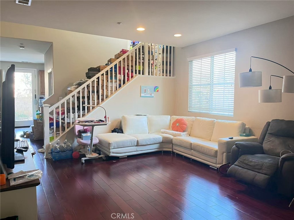 MLS #WS25271554 image #3