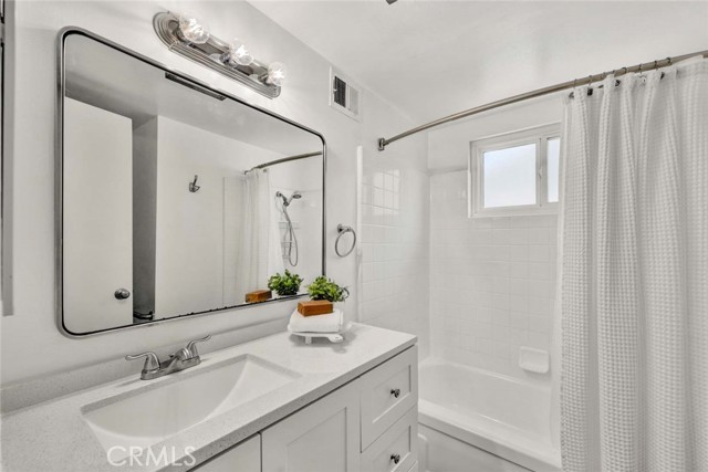 12872 Woodlawn Avenue, Tustin CA: https://media.crmls.org/medias/aafd20c5-a9ea-45f5-b9f8-27425a0fea78.jpg