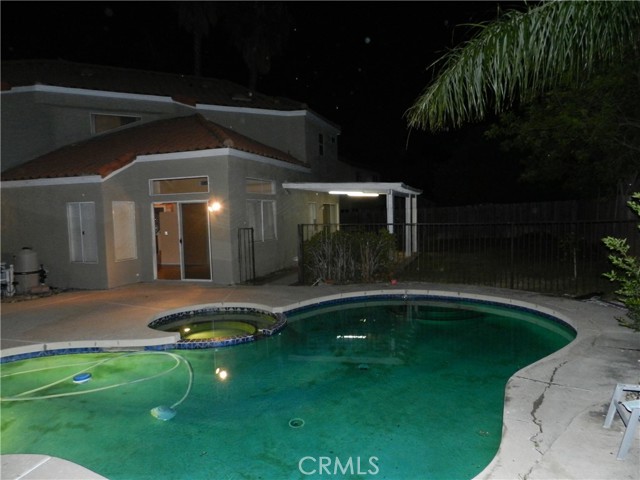 13611 Amanda Street, Fontana CA: https://media.crmls.org/medias/aafd7acb-683a-43ff-9eb1-d9182194ad66.jpg