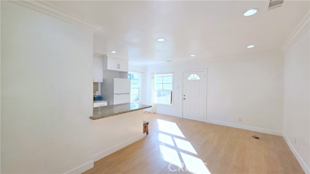 Detail Gallery Image 8 of 18 For 1140 N Park Ave, Pomona,  CA 91768 - 1 Beds | 1 Baths