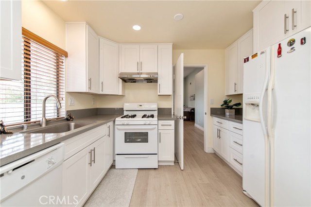 Detail Gallery Image 9 of 19 For 6886 Cabrini Ct, Rancho Cucamonga,  CA 91701 - 3 Beds | 2 Baths