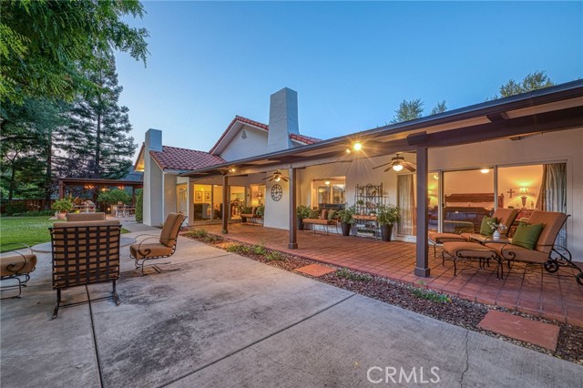 6695 N Van Ness Boulevard, Fresno CA: https://media.crmls.org/medias/aaffd3ec-449e-4bc6-9e48-09e725a61044.jpg