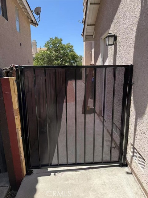 14041 Catalina Court, Fontana CA: https://media.crmls.org/medias/aafff259-855a-4d74-b4dd-ad5a79a8b5d0.jpg