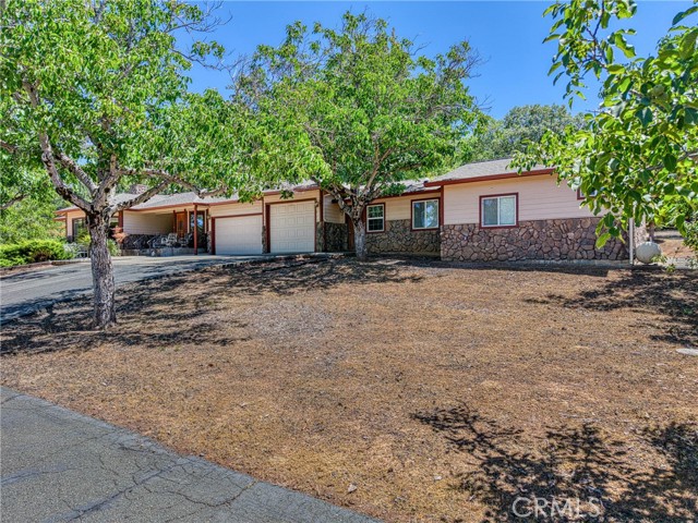 8700 Red Hills Road, Kelseyville CA: https://media.crmls.org/medias/ab00741b-fc60-4104-b039-018082e5bbf8.jpg