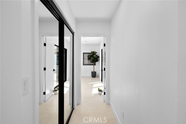 1975 E Mark Leslie, Palm Springs, CA 92264