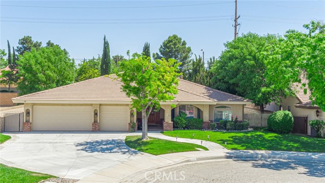 Detail Gallery Image 2 of 34 For 3700 Spice St, Lancaster,  CA 93536 - 3 Beds | 2 Baths