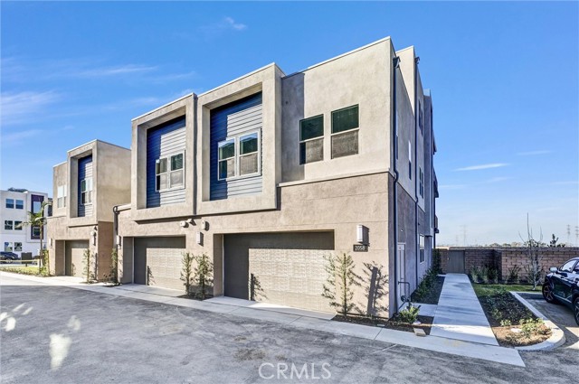 Front Image Thumbnail for CROC26028359