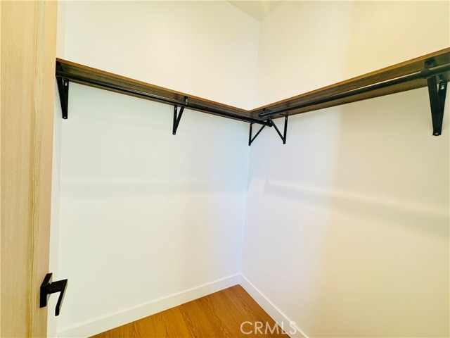 Detail Gallery Image 15 of 18 For 6858 Aura Ave, Reseda,  CA 91335 - 2 Beds | 1 Baths