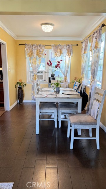 6100 Mckinley Avenue, South Gate CA: https://media.crmls.org/medias/ab01771e-6565-46cf-87f4-493c5c7da0fa.jpg