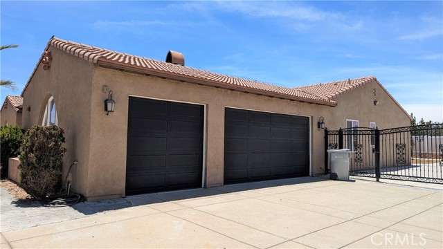 6738 Serrano Avenue, Hesperia CA: https://media.crmls.org/medias/ab01841a-6065-48f8-8991-41f4b33bbd0e.jpg