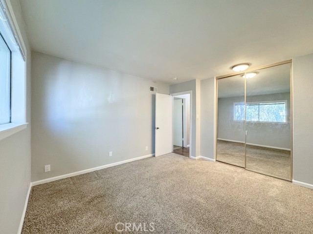 Detail Gallery Image 8 of 22 For 18547 Collins St #B24,  Tarzana,  CA 91356 - 2 Beds | 2 Baths