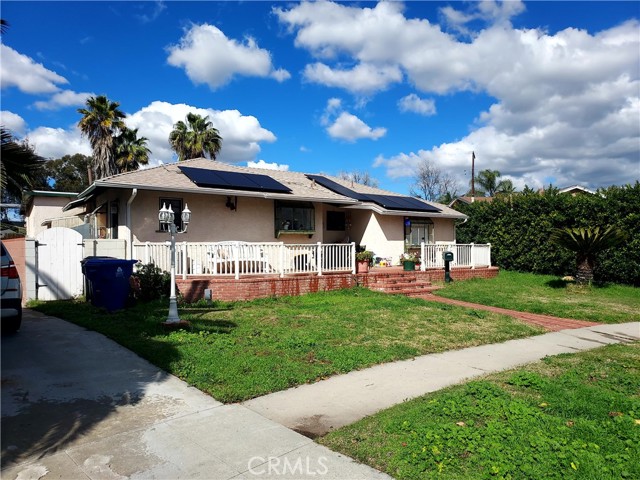 Detail Gallery Image 1 of 1 For 15533 Labrador St, North Hills,  CA 91343 - 4 Beds | 3 Baths