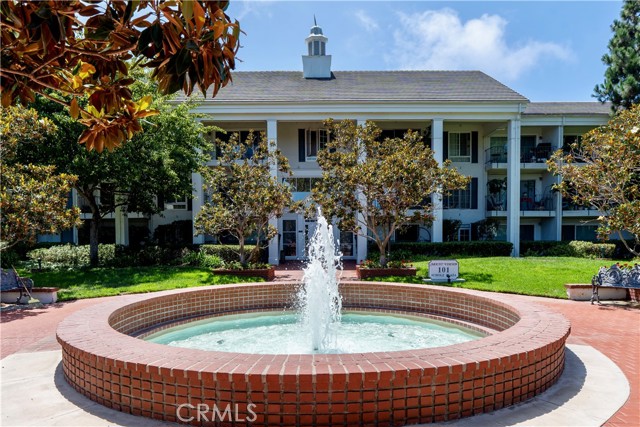 Detail Gallery Image 2 of 27 For 101 Scholz #120,  Newport Beach,  CA 92663 - 2 Beds | 2 Baths