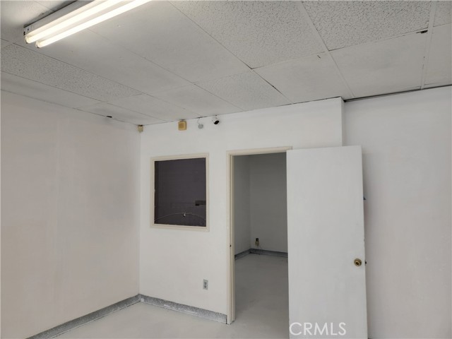 243 E Base Line Road, Rialto, California 92376, ,Commercial Lease,For Rent,243 E Base Line Road,CRIV25039786