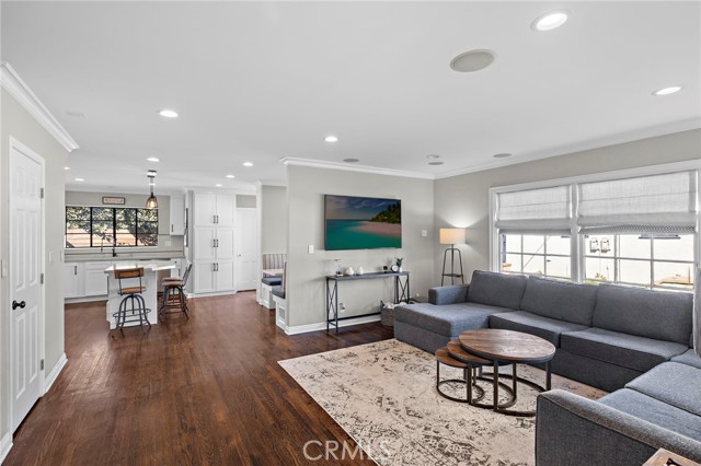 Detail Gallery Image 11 of 28 For 3930 Myrtle, Long Beach,  CA 90807 - 3 Beds | 3/1 Baths