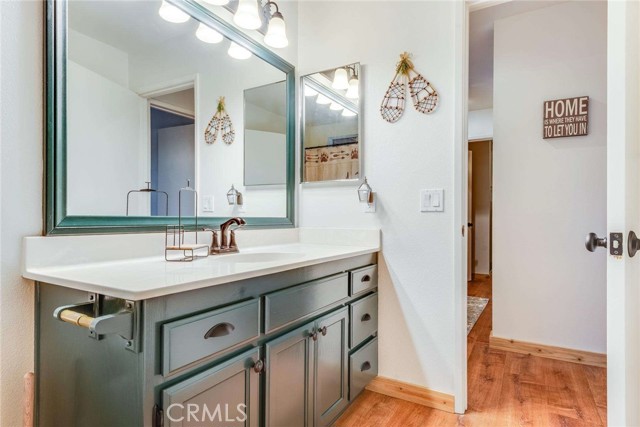 513 W Victoria Court, Lake Arrowhead CA: https://media.crmls.org/medias/ab05ea5d-578f-4953-94a3-f0b0c4248905.jpg