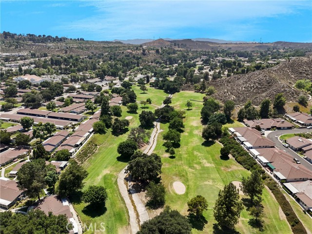 Detail Gallery Image 27 of 50 For 19118 Avenue of the Oaks #B,  Newhall,  CA 91321 - 2 Beds | 1 Baths