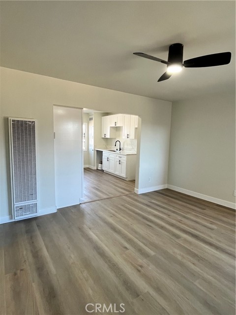 Detail Gallery Image 2 of 7 For 1543 W 105th St #C,  Los Angeles,  CA 90047 - 1 Beds | 1 Baths