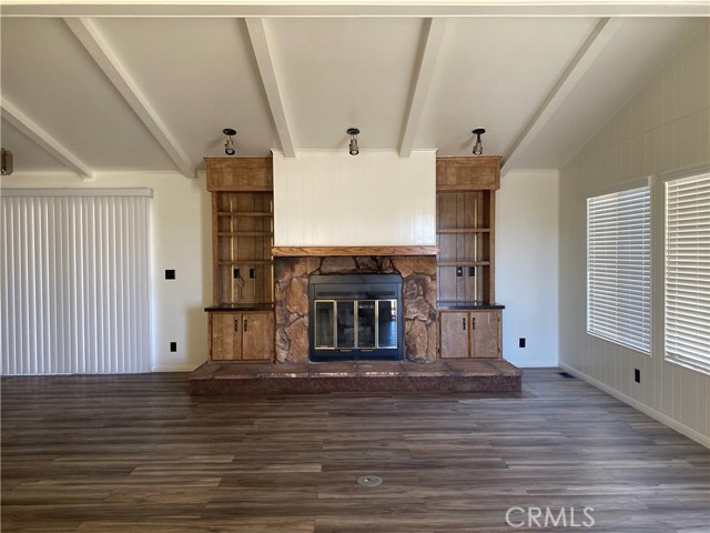 Detail Gallery Image 5 of 41 For 642 Roadrunner Way, Perris,  CA 92570 - 2 Beds | 2 Baths