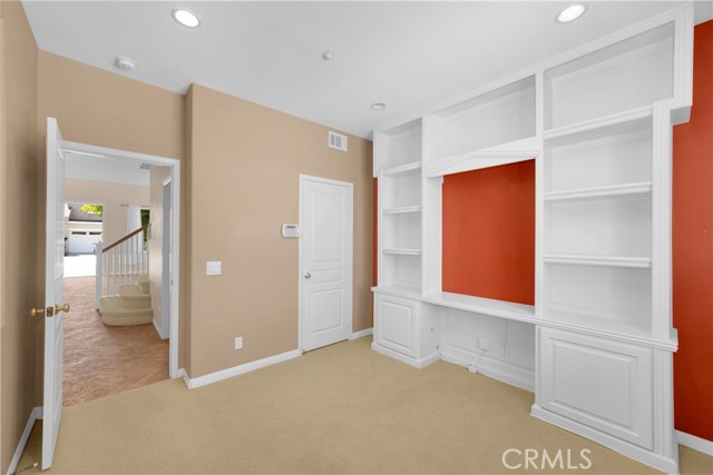 Detail Gallery Image 9 of 31 For 16826 Pembrook Ln, Huntington Beach,  CA 92649 - 4 Beds | 3 Baths